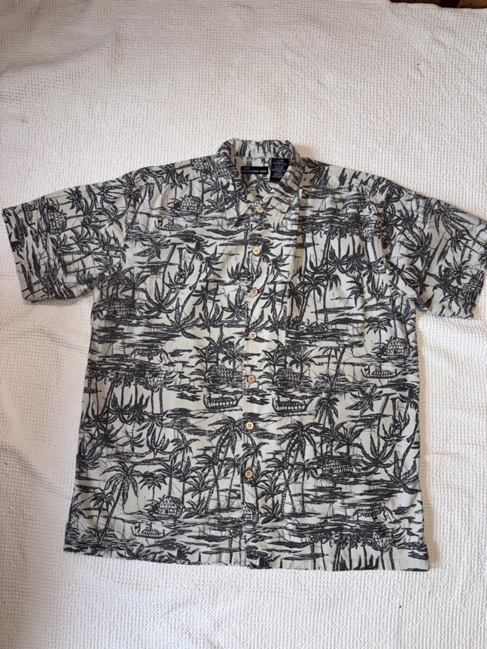 No Boundaries Brown Tropical Print Short Sleeve Button-Down Shirt, Large, VGUC